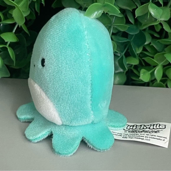 Zobey the Octopus Squishville Squishmallows 2" - Picture 4 of 6